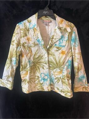 Jamaica Bay Women's Floral Lightweight Jacket in White/Green/Blue, size Petite M